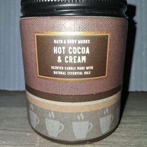 Bath & Body Works Hot Cocoa & Cream Scented Candle